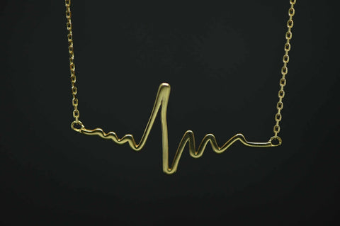 Mathilde 18k Yellow Gold Heartbeat Princess Necklace