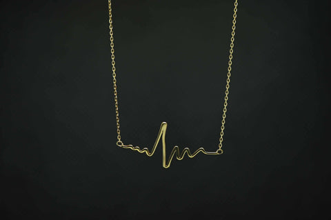 Mathilde 18k Yellow Gold Heartbeat Princess Necklace