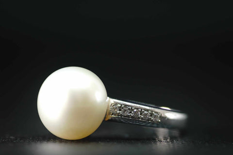 Adeline 18K White Gold South Sea Pearl Round Ring