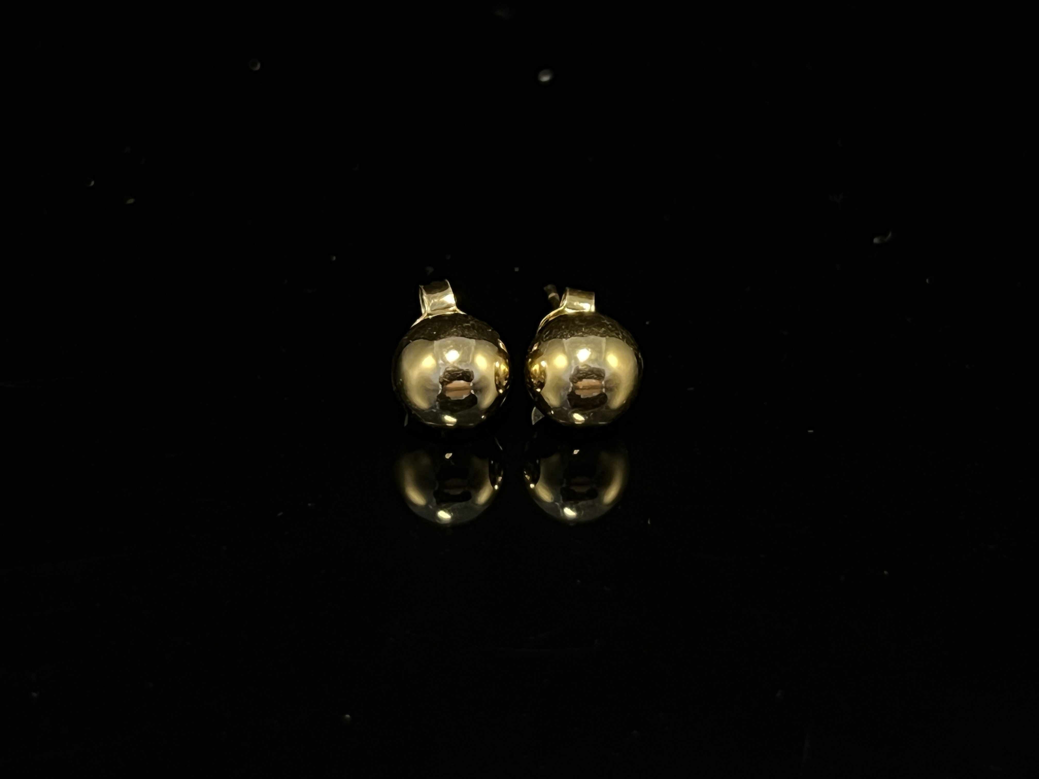 Sofie 18k Yellow Gold Stud Earrings