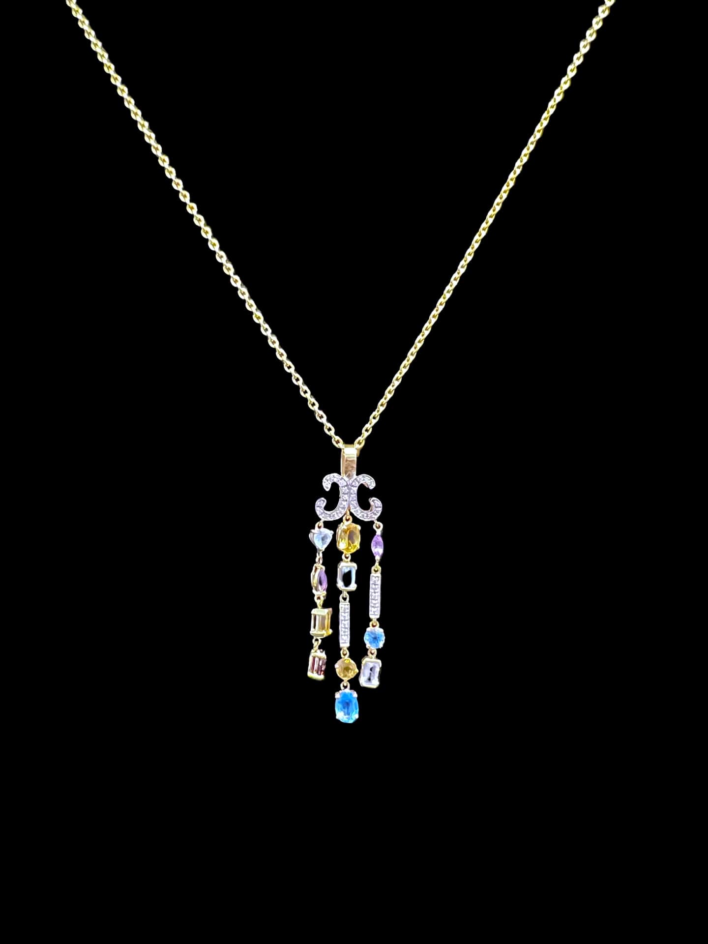 Hortense 18k Yellow Gold Pendant and Necklace Set