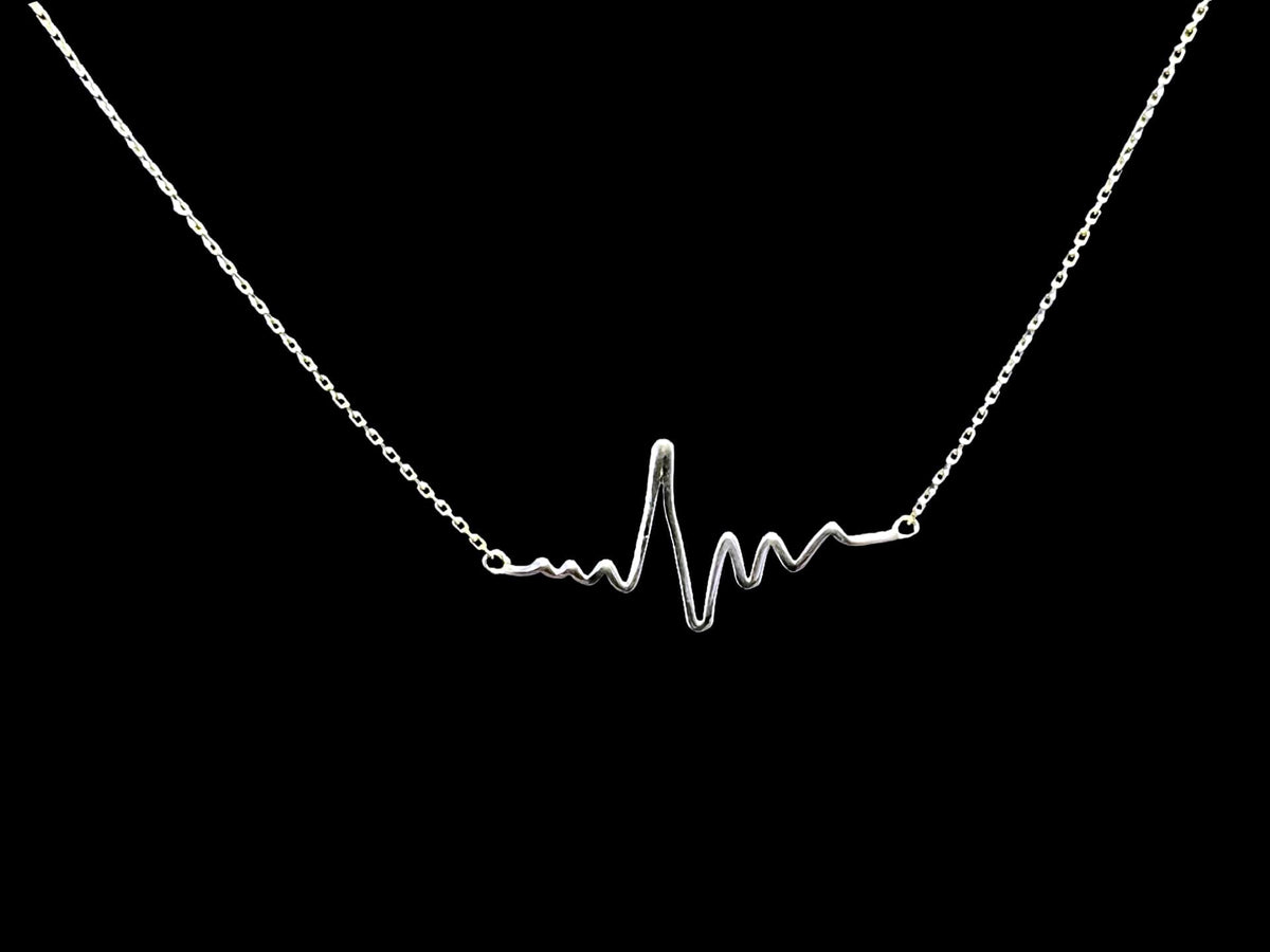 Mathilde 18k Yellow Gold Heartbeat Princess Necklace