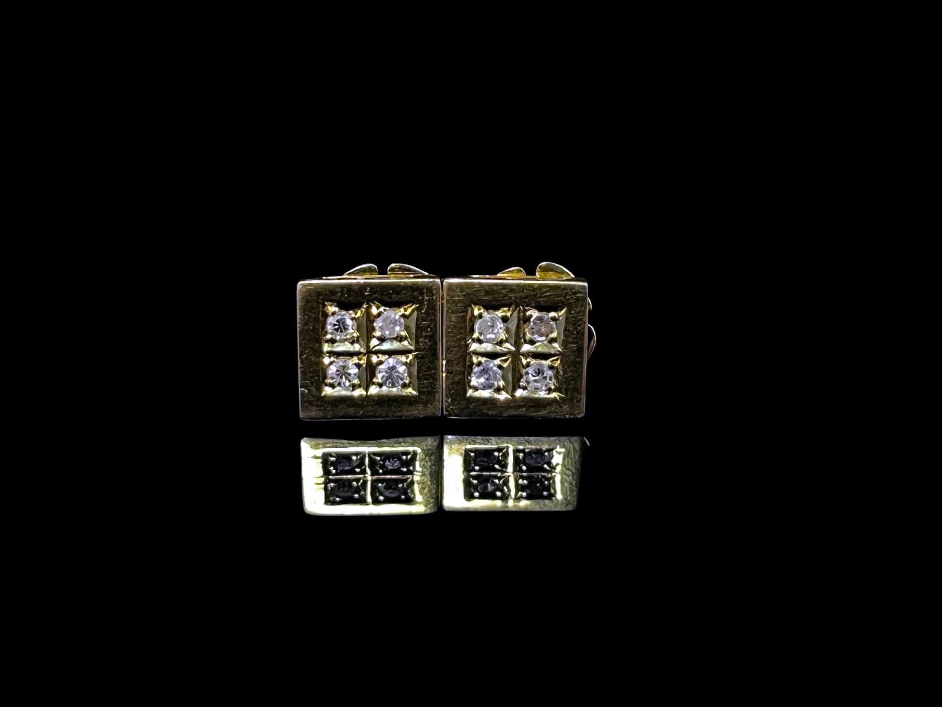 Reine 14k Gold Cube Design Stud Earrings